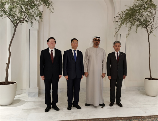 2022年12月，国药集团董事长刘敬桢率领集团生物医药合作代表团出访阿拉伯联合酋长国。阿拉伯联合酋长国总统穆罕默德在阿联酋阿布扎比接见刘敬桢董事长一行，并感谢国药集团为阿联酋抗击疫情所做的贡献.jpg