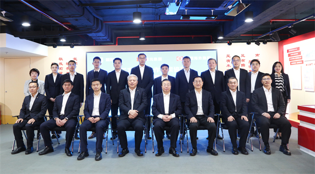 2024年2月27日，国药集团党委书记、董事长刘敬桢与南光集团党委书记、董事长傅建国举行会谈。国药集团与南光集团、中国海外集团签署了三方项目合作框架协议。国药集团副总经理（主持经营工作）胡建伟，副总经理董增贺、晋斌，南光集团副总经理宋晓冬，中国海外集团董事张海鹏等参加活动。1.jpg