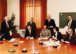 1978年，许文思带领上海医药工业研究院代表团在德国赫斯特公司考察。1994年许文思当选首批中国工程院院士