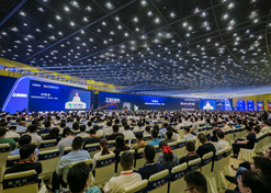 2023年9月10日至11日，国药集团党委书记、董事长刘敬桢出席2023中国医疗器械产业峰会暨国药器械生态大会并作大会开幕致辞。